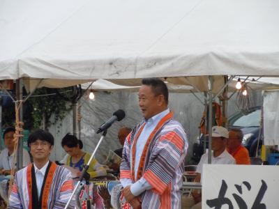 ▲八朔祭（はっさくまつり）で本宮市のＰＲをする高松市長