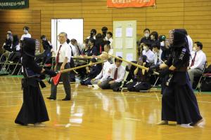 剣道大会の試合の様子