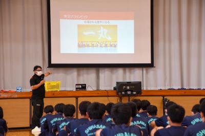 元ボッチャ日本代表監督の村上光輝さんの講話の写真